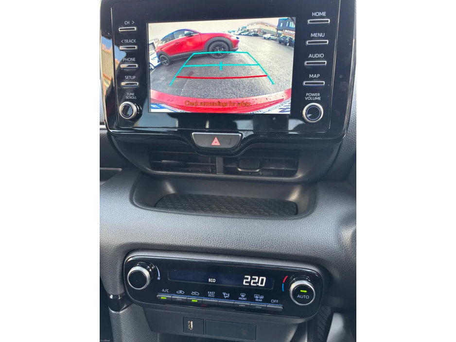 2023 Toyota Yaris 1.5 Hybrid 5Dr Luna €18,500