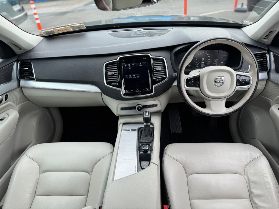 2017 Volvo XC90 - image 16
