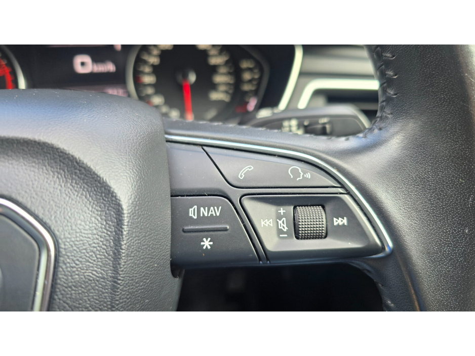 2018 Audi A4 - image 24