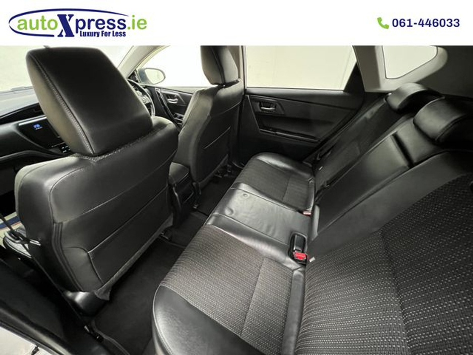 2016 Toyota Auris 1.8 Automatic, Hybrid, Reversing camera €12,895