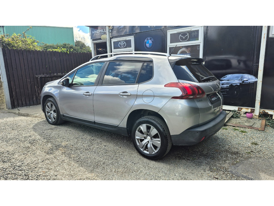 2018 Peugeot 2008 - image 5