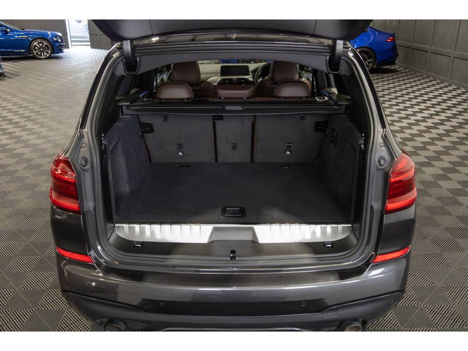 2021 BMW X3 - image 13