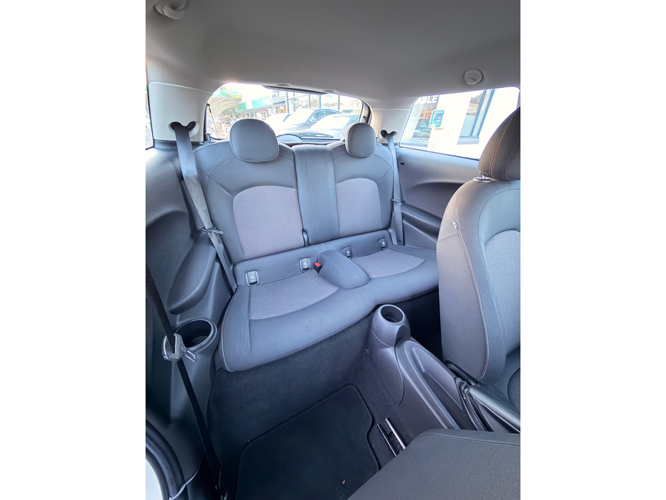 2014 MINI Hatch D XN12 2DR ONE €7,950