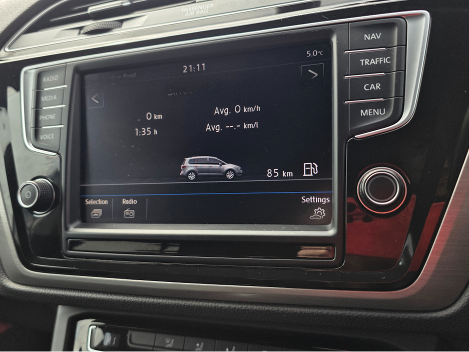 2017 Volkswagen Touran - image 19