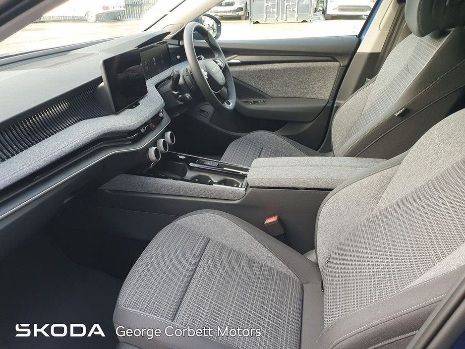 2026 Skoda Superb - image 4