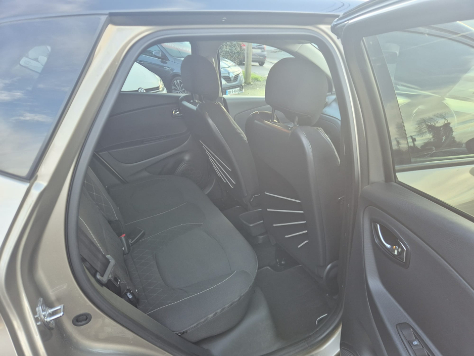 2016 Renault Captur - image 11