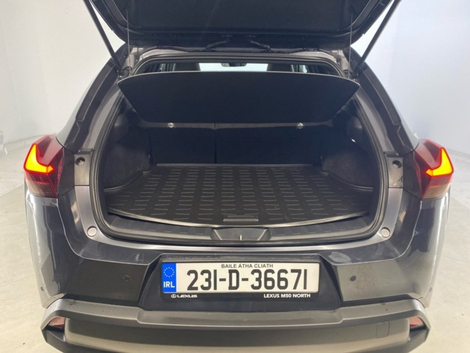 2023 Lexus UX 250 H Dynamic €38,950