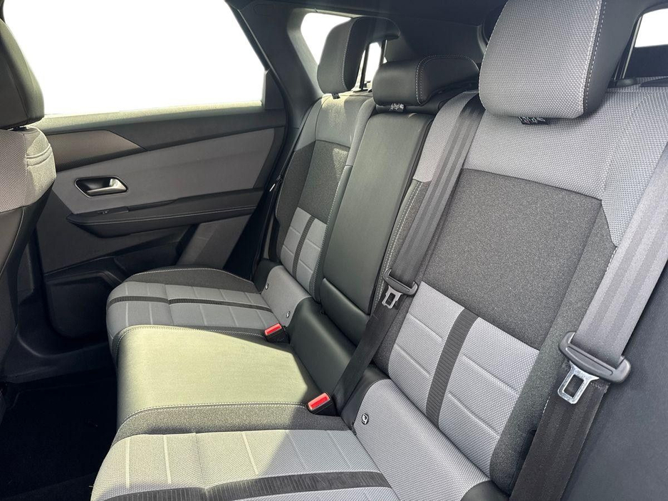 2026 Opel Grandland - image 10