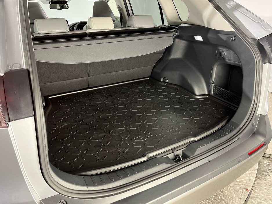 2024 Toyota Rav4 - image 12