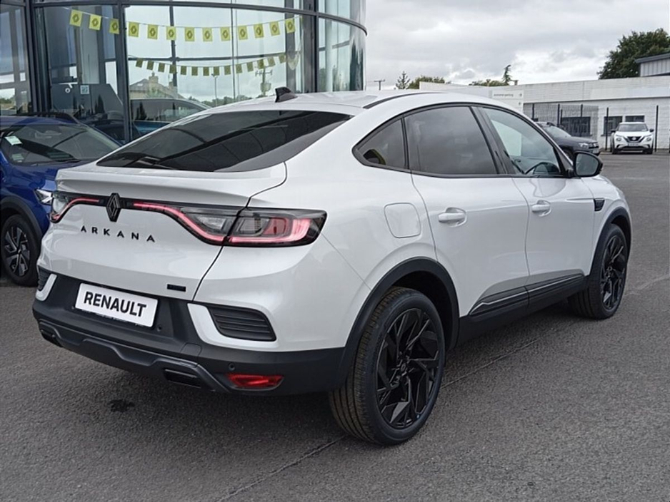 2025 Renault Arkana - image 2