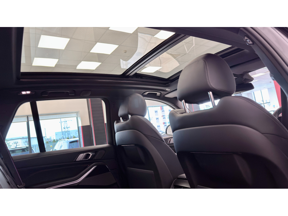 2024 BMW X5 - image 20