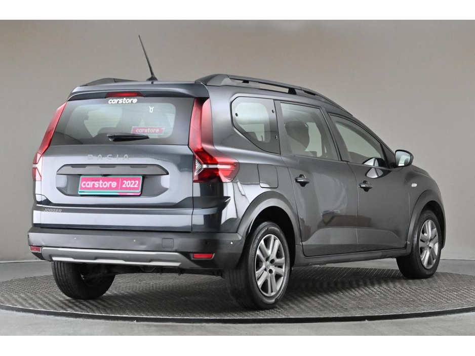 2022 Dacia Jogger - image 9