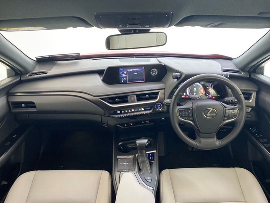 2022 Lexus UX 250 H Dynamic €36,950