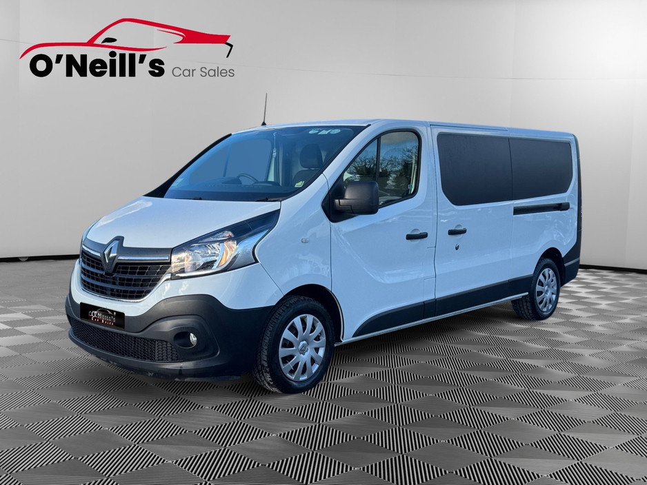 2021 Renault Trafic - image 5