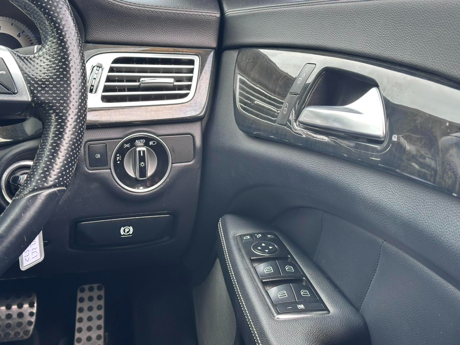 2013 Mercedes-Benz CLS Class - image 18