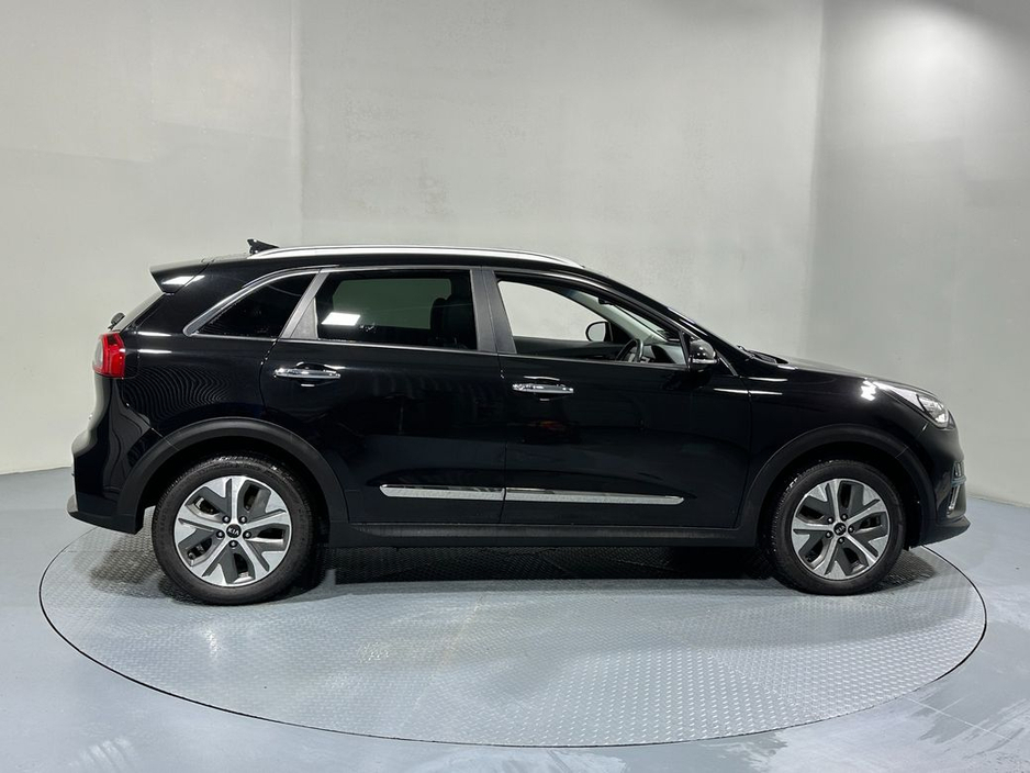 2019 Kia Niro - image 8