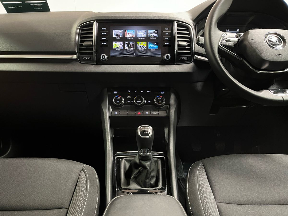 2023 Skoda Karoq Ambition 1.0TSI 110BHP - Parking Sensors - Climate Control - Cruise Control - Auto Lights/Wipers - Apple CarPlay/Android Auto €29,950