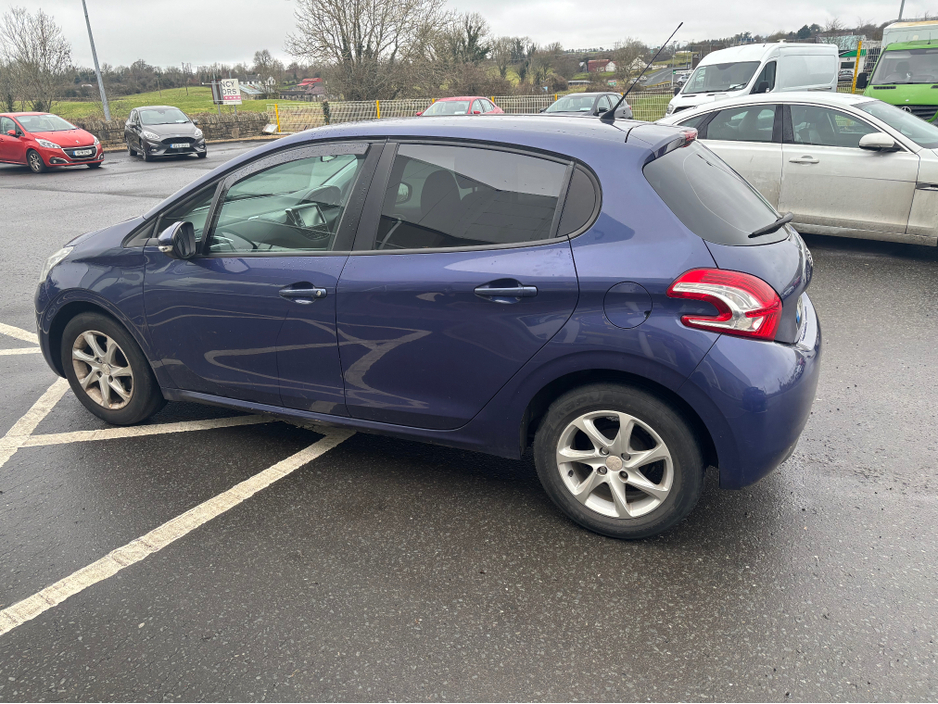2013 Peugeot 208 ACTIVE 1.0 4DR €5,000