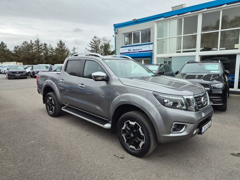2021 Nissan Navara - image 10