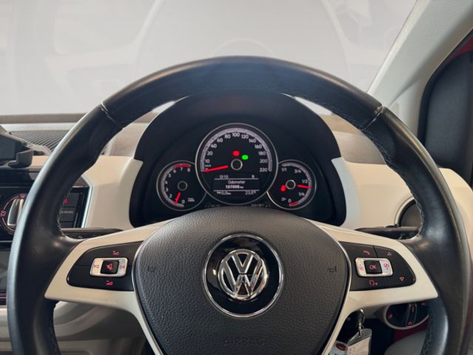 2017 Volkswagen up! - image 13