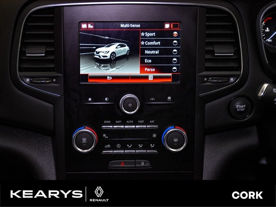 2020 Renault Megane - image 26