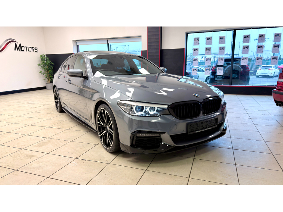 2019 BMW 5 Series - image 28