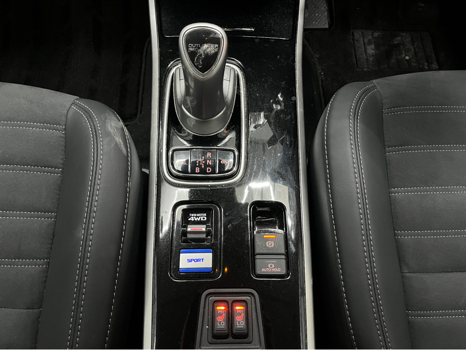 2020 Mitsubishi Outlander €23950 2020 MITSUBISHI OUTLANDER PHEV G 2.4 AUTOMATIC / CRUISE CONTROL / 360° PARKING CAMERA / ELECTRIC HEATED SEATS / HEATED STEERING WHEEL / PADDLE SHIFTERS €23,950