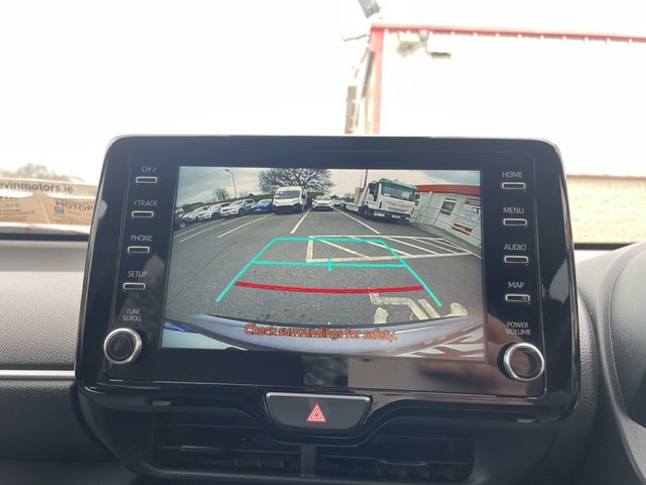 2022 Toyota Yaris Cross - image 16