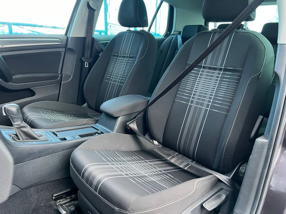 2015 Volkswagen Golf R-LINE PACK 1.2 TSI AUTO // LOUNGE EDITION // NEW 19" ALLOYS // REVERSE CAMERA // ADAPTIVE CRUISE CONTROL €13,900