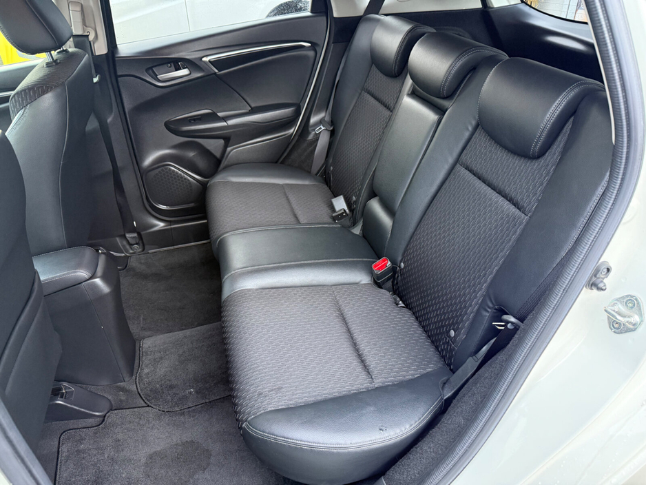 2015 Honda Fit - image 21