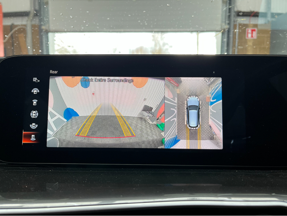 2021 Mercedes-Benz EQC - image 24