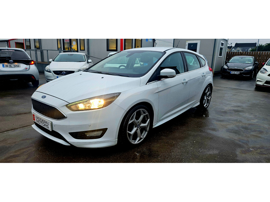 2016 Ford Focus ZETEC S 1.0 ECO 125BHP LOW MILES €9,750
