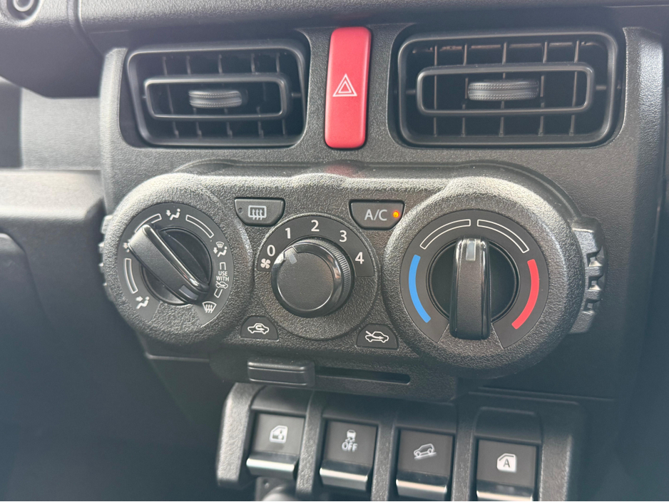 2022 Suzuki Jimny - image 23