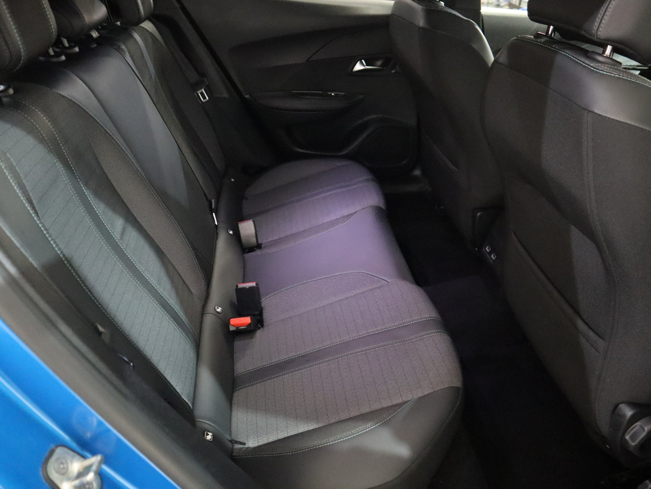 2023 Peugeot 2008 - image 23