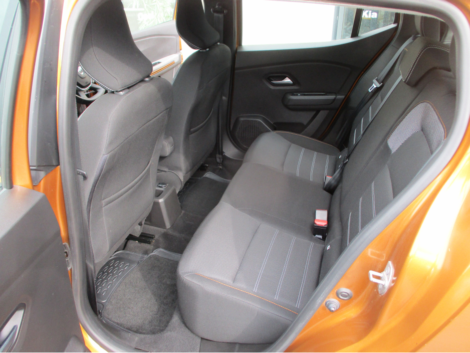 2023 Dacia Sandero - image 12