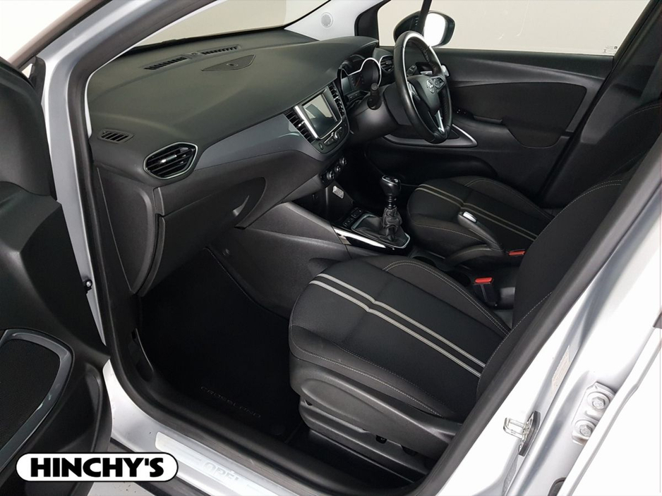 2023 Opel Crossland X - image 4