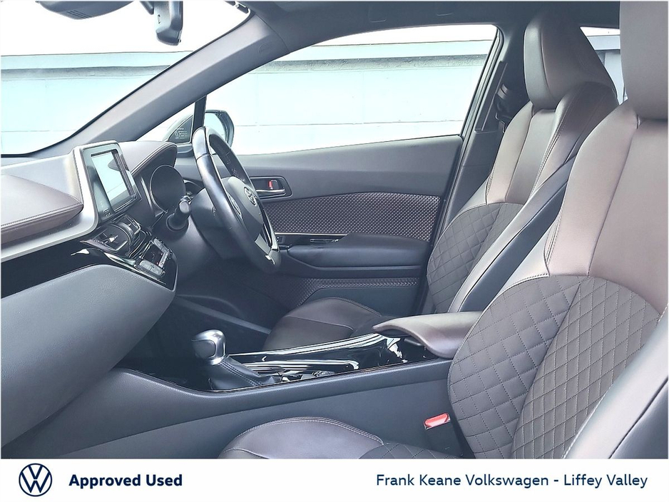 2018 Toyota C-HR SOL AUTO HYBRID 1.8 *FULL LEATHER* *DIAMOND CUT ALLOYS* *CARPLAY* *HEATED SEATS* *BLIND SPOT* *NEW NCT* *12 MONTHS FRANK KEANE WARRANTY* *FINANCE AVAILABLE* €21,995