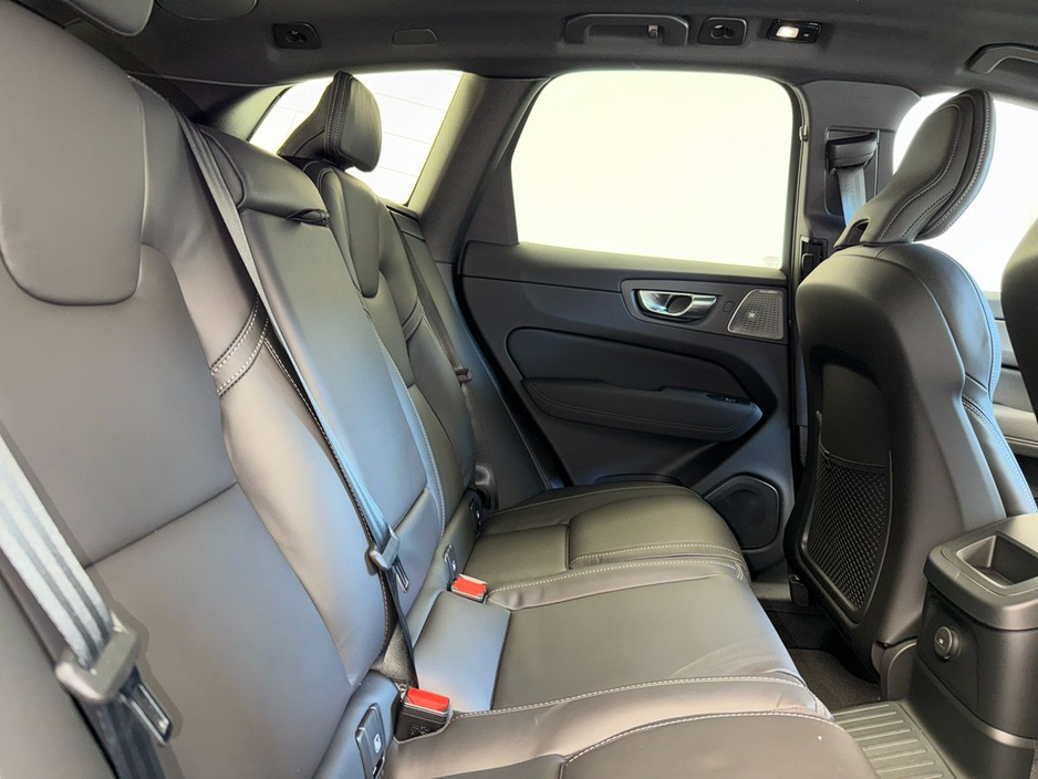 2026 Volvo XC60 - image 10