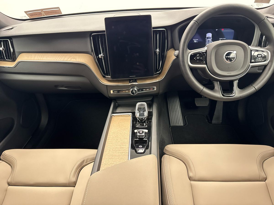 2026 Volvo XC60 - image 19