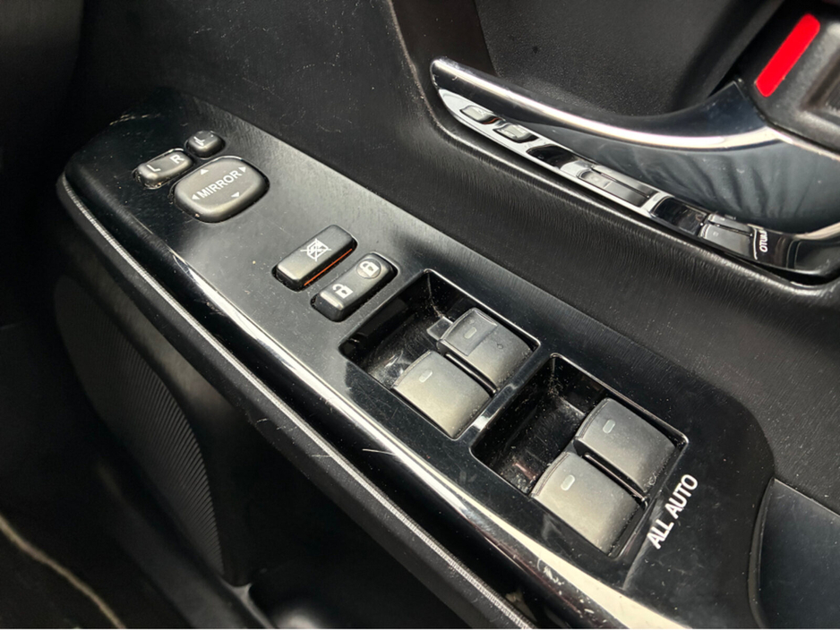 2017 Toyota Prius Alpha 1.8i Petrol Hybrid 5 Seater Automatic €17,950