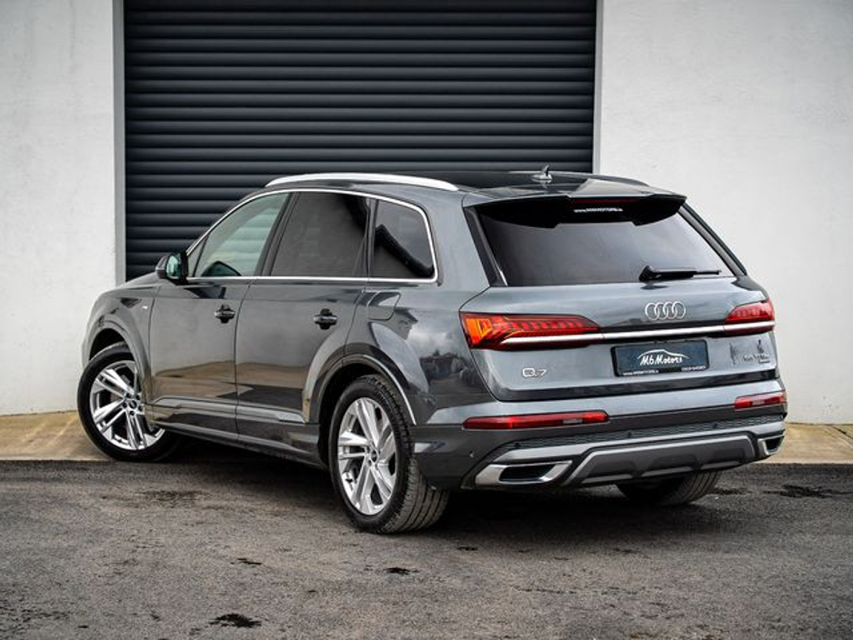 2021 Audi Q7 - image 16