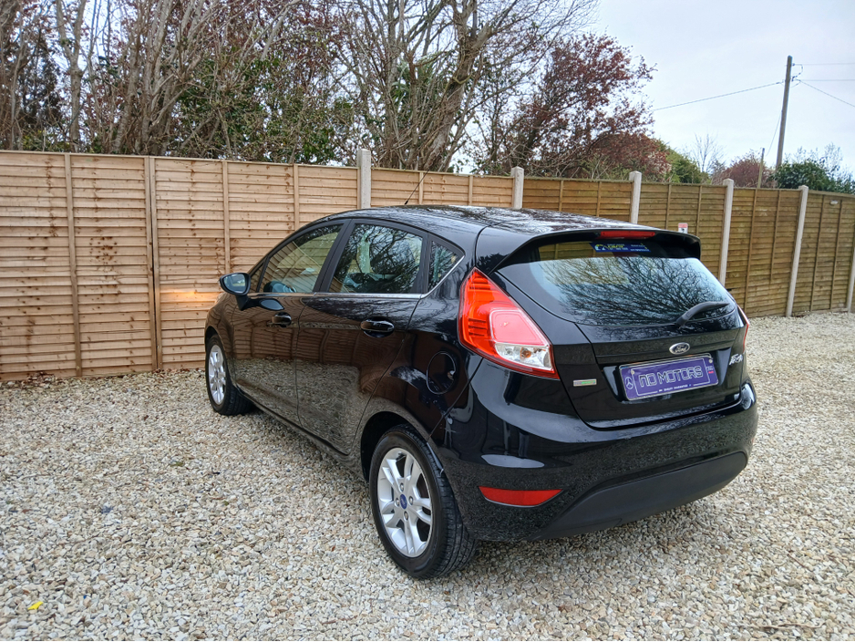 2014 Ford Fiesta - image 7