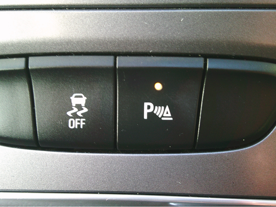 2017 Opel Astra - image 13