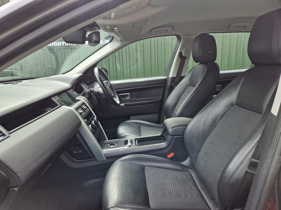 2019 Land Rover Discovery Sport - image 13