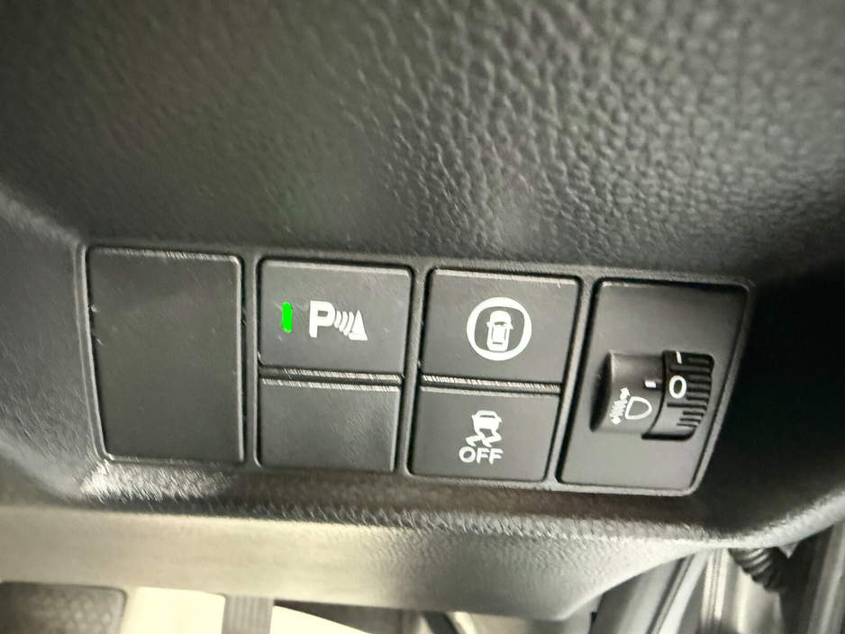 2020 Honda Jazz - image 19