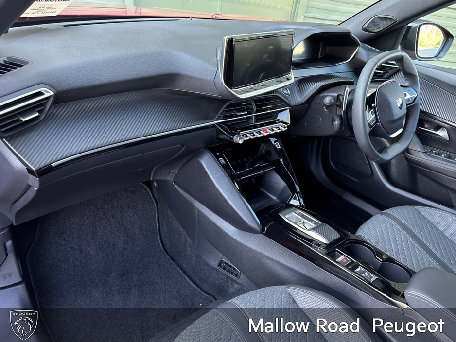 2025 Peugeot 2008 - image 7