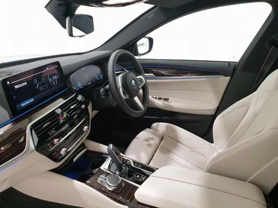 2022 BMW 5 Series 530e M Sport Saloon €44,950