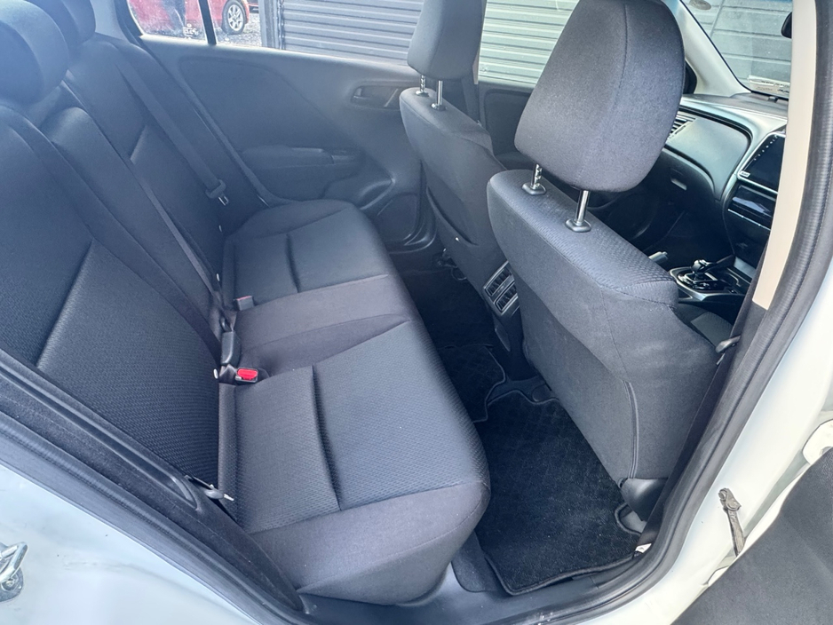 2019 Honda Grace - image 10