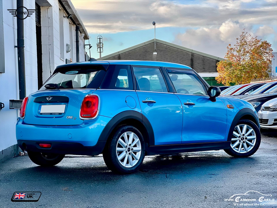 2015 MINI Cooper - image 3