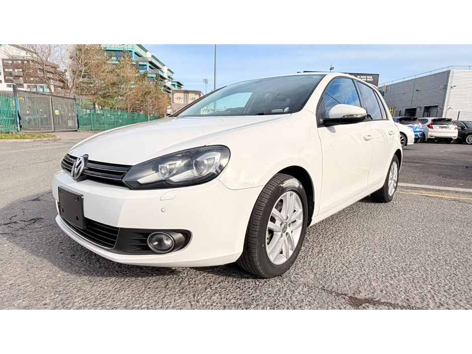 2012 Volkswagen Golf - image 12